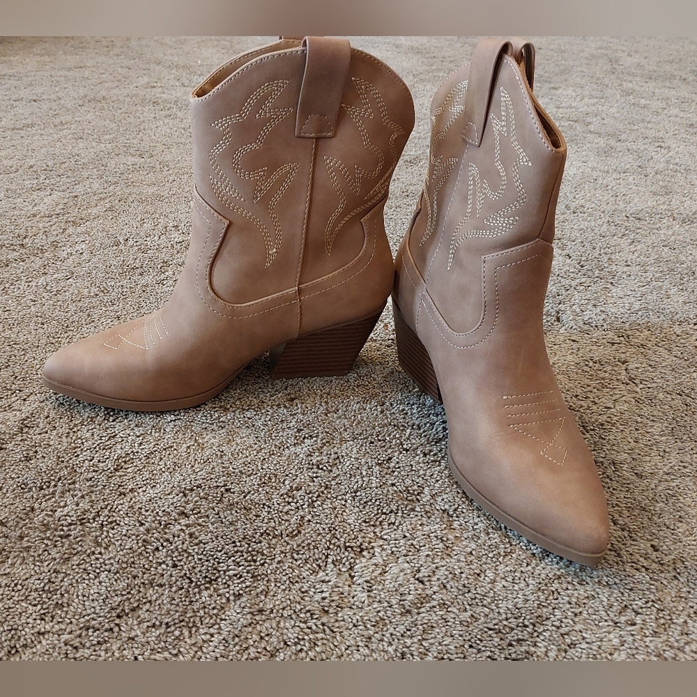 Soda Tan Western Ankle Boot